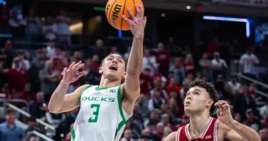 Oregon guard Jackson Shelstad