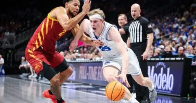 BYU forward Richie Saunders vs Iowa State