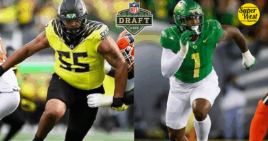 Oregon defensive linemen Derrick Harmon and Jordan Burch