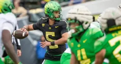 Oregon quarterback Dante Moore at the 2024 spring game