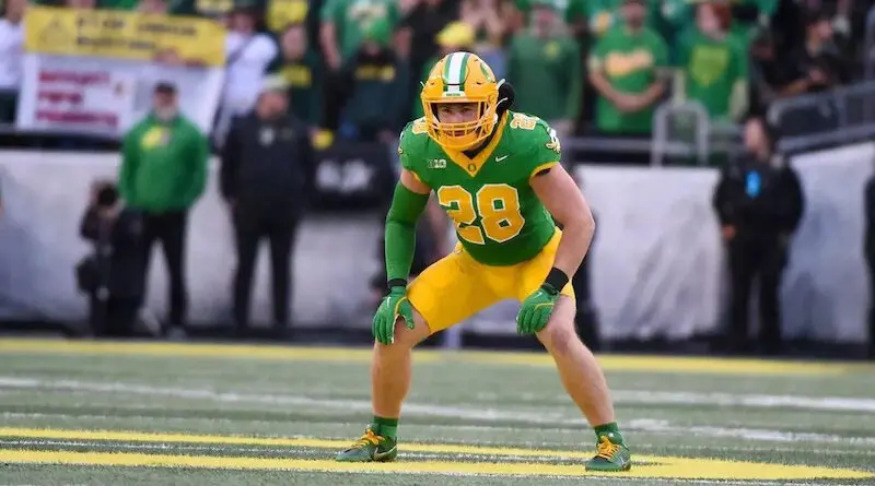 Oregon linebacker Bryce Goettcher in 2024