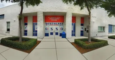 Southeast High School in Bradenton, FL