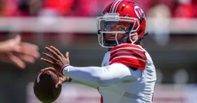 Utah quarterback Devon Dampier