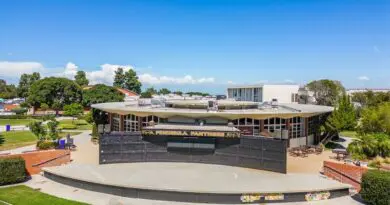 Palos Verdes Peninsula High School in Rolling Hills Estates, CA