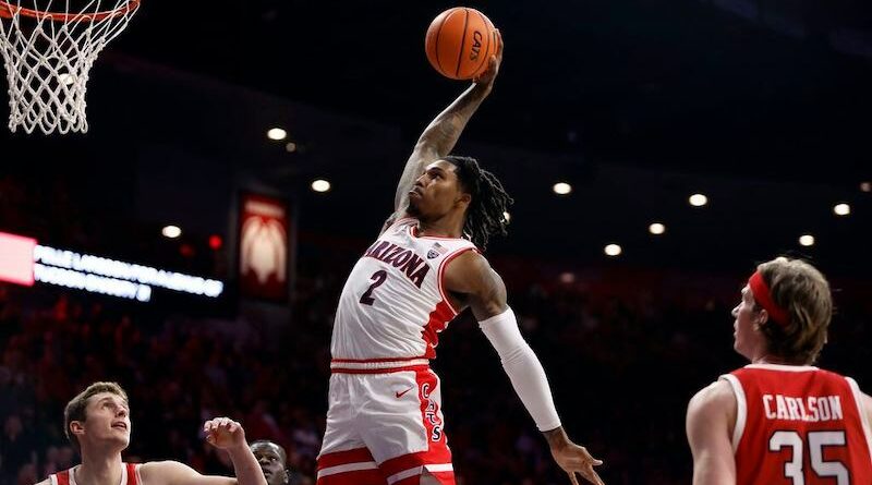Caleb Love and the Wildcats head to Utah looking for a rare win in SLC to stay at the top of the Pac-12 standings | Chris Coduto/AP