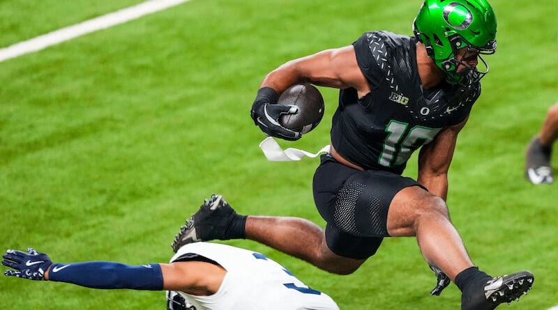 Oregon tight end Kenyon Sadiq