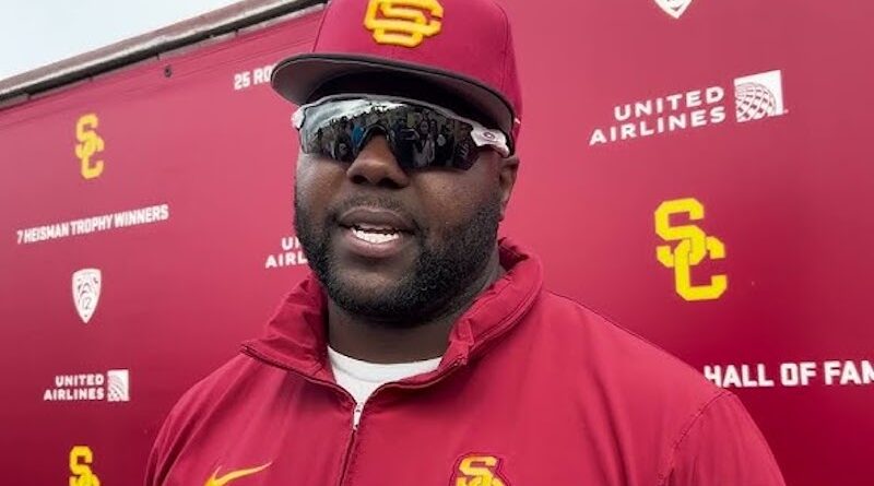 USC defensive line coach Eric Henderson