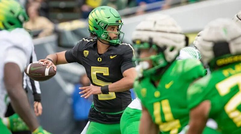 Oregon quarterback Dante Moore at the 2024 spring game