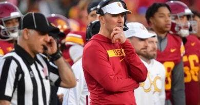 USC football head coach Lincoln Riley on the sideline.