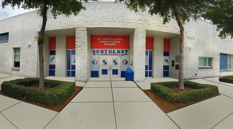 Southeast High School in Bradenton, FL