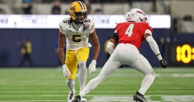 Former Notre Dame and Cal wide receiver Tobias Merriweather has transferred to Cal