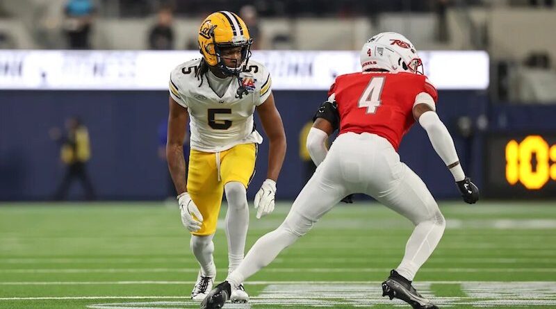Former Notre Dame and Cal wide receiver Tobias Merriweather has transferred to Cal