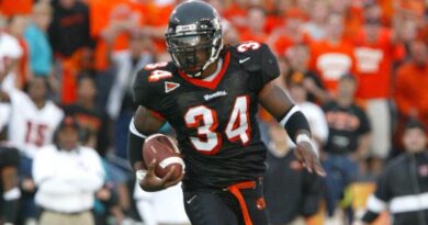 Former Oregon State running back Steven Jackson