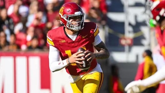 Zagueiro da USC Jayden Maiava