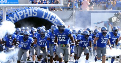 McLaughlin: Why Memphis to the Pac-12 Isn’t Realistic Memphis football players running out of the tunnel