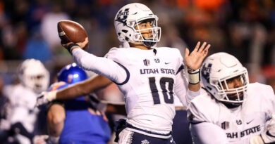 Utah State quarterback Jordan Love vs Boise State
