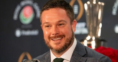 Oregon football head coach Dan Lanning at 2025 CFP