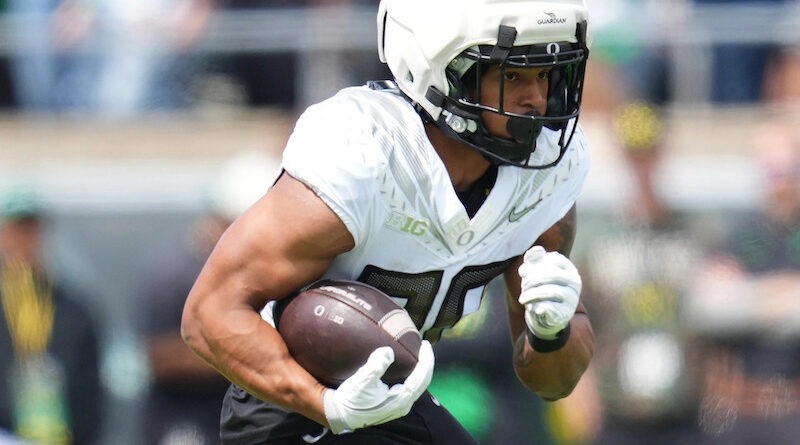 Oregon running back Makhi Hughes
