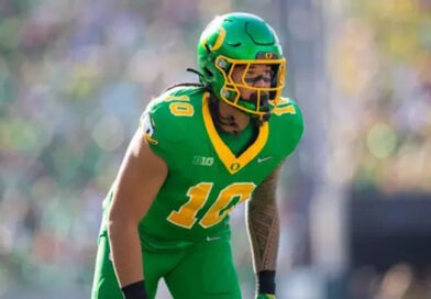 Oregon linebacker Matayo Uiagalelei
