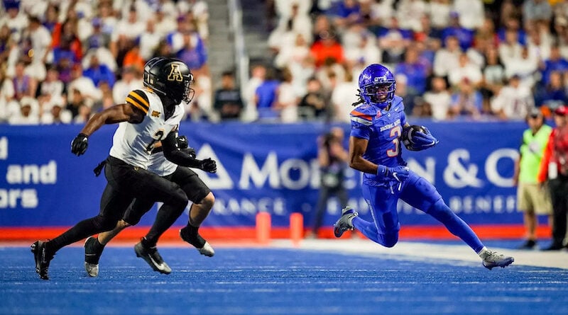 Latrell Caples