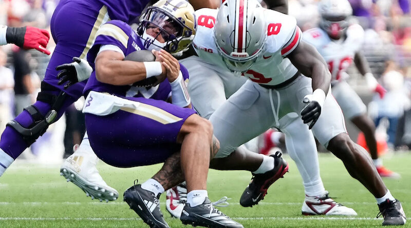 UW QB Demond Williams Jr sacked by Ohio State in 2025
