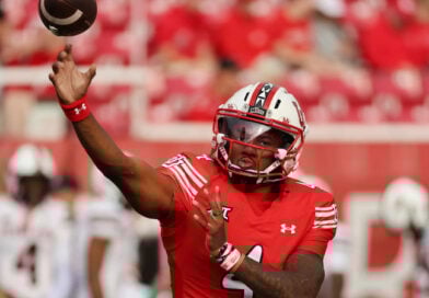 Utah QB Devon Dampier red unis