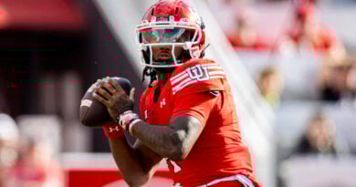 Utah quarterback Devon Dampier