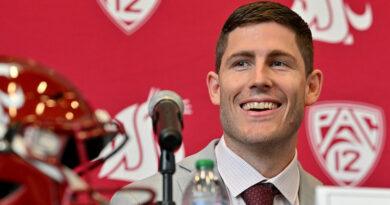 Washington State football head coach Kirby Moore.