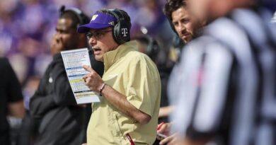 Washington Huskies head football coach Jedd Fisch