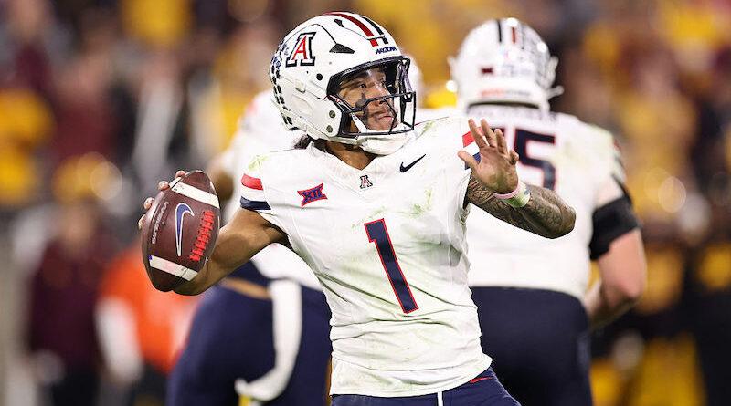 Arizona football quarterback Noah Fifita