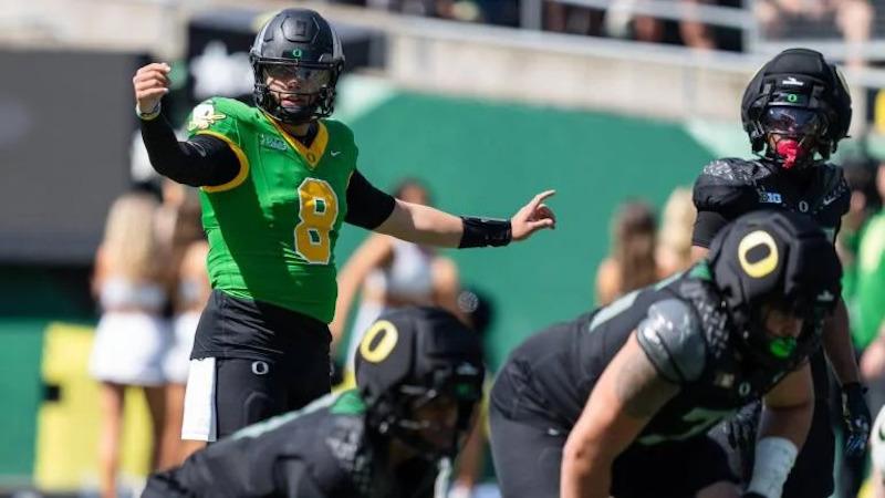 Oregon QB Dylan Raiola